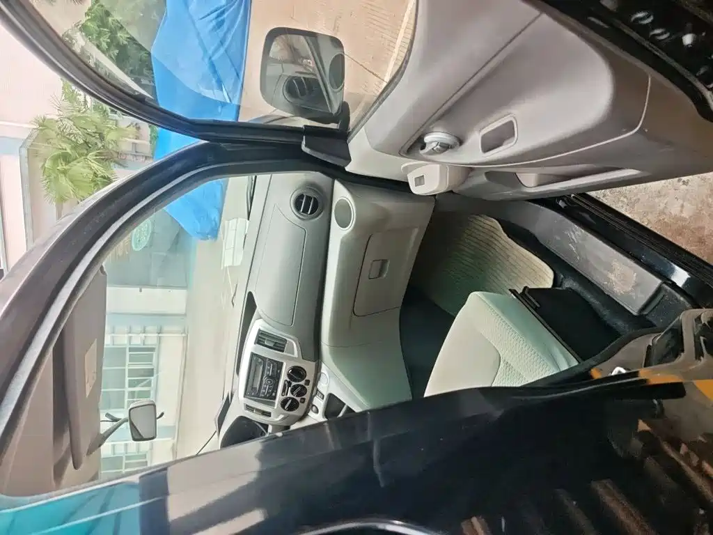 Nissan NV200 2017 — фото 20