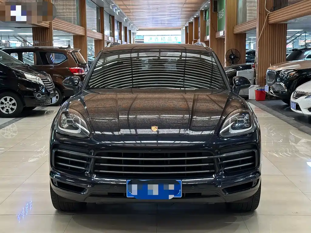 Porsche Cayenne 2021 — фото 2