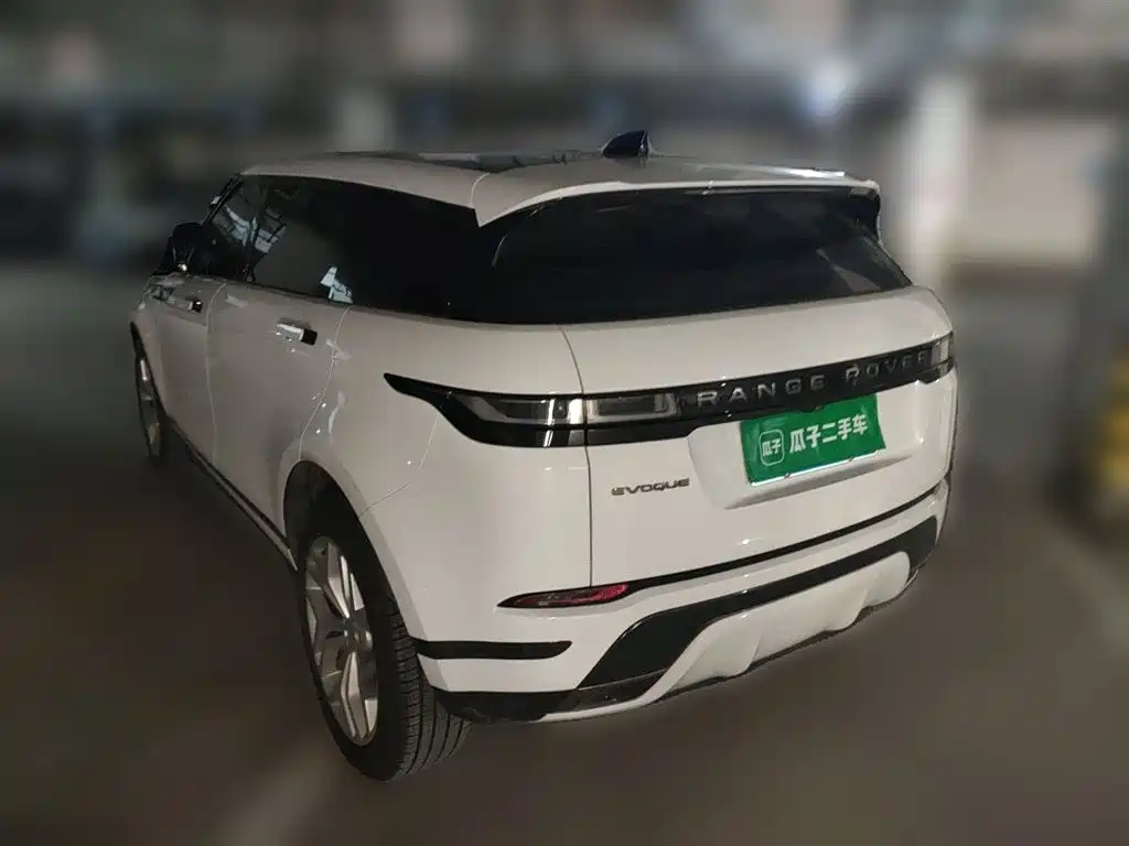 Land Rover Evoque 2023 — фото 4