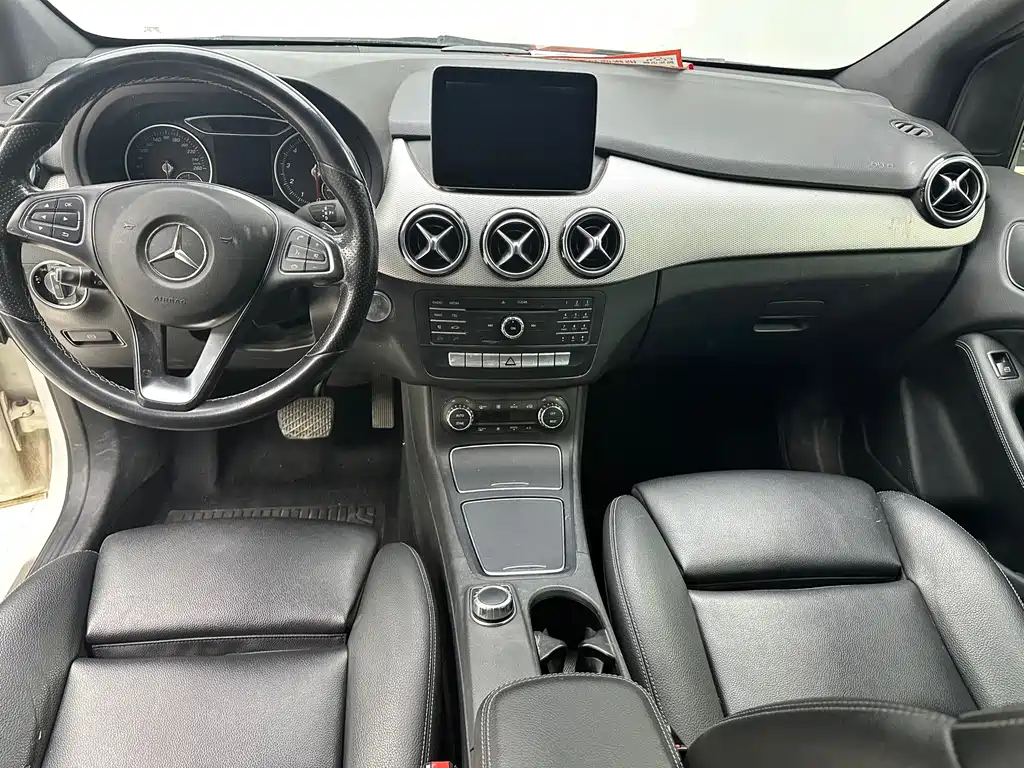 Mercedes-Benz B-Class 2017 — фото 11