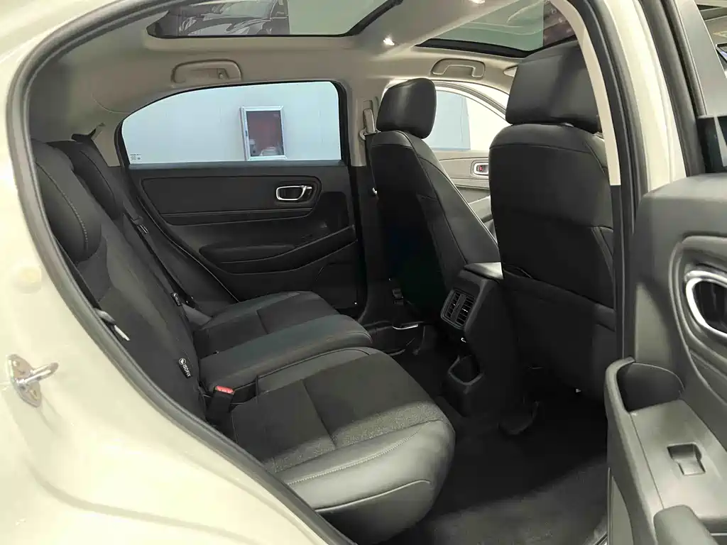 Honda Vezel 2023 — фото 13