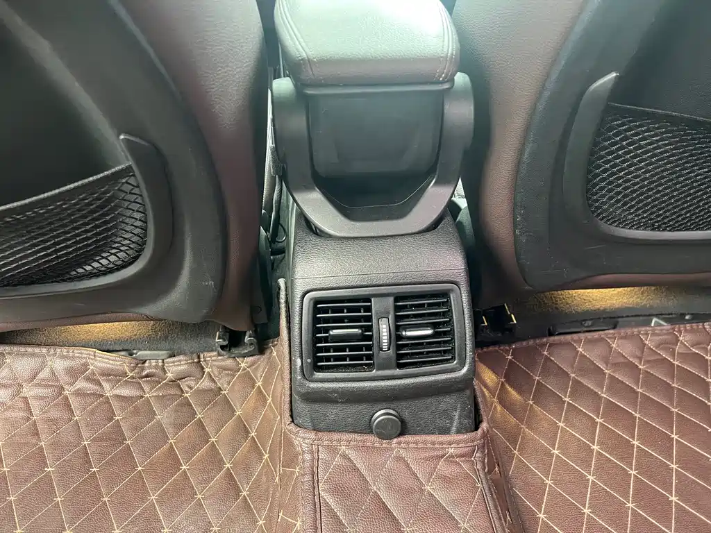 BMW X1 New Energy 2018 — фото 16
