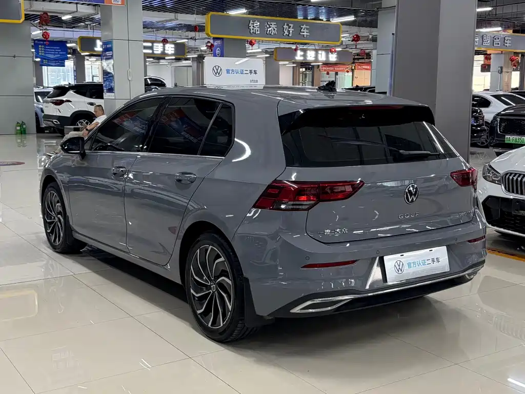 Volkswagen Golf 2023