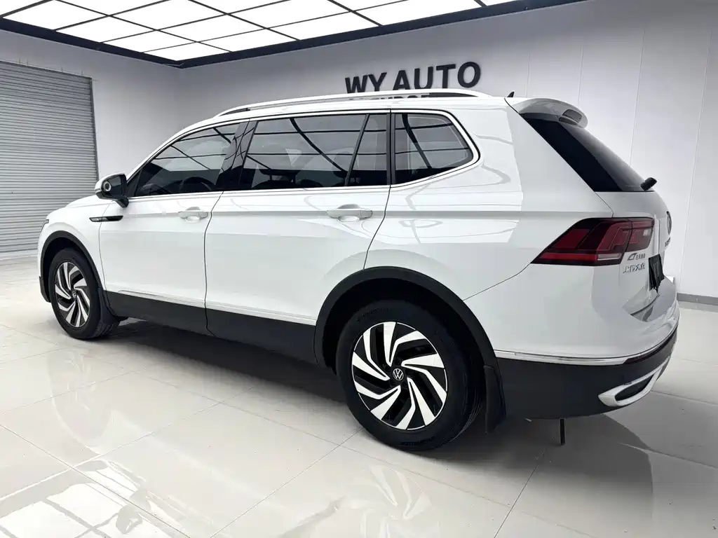 Volkswagen Tiguan L 2022