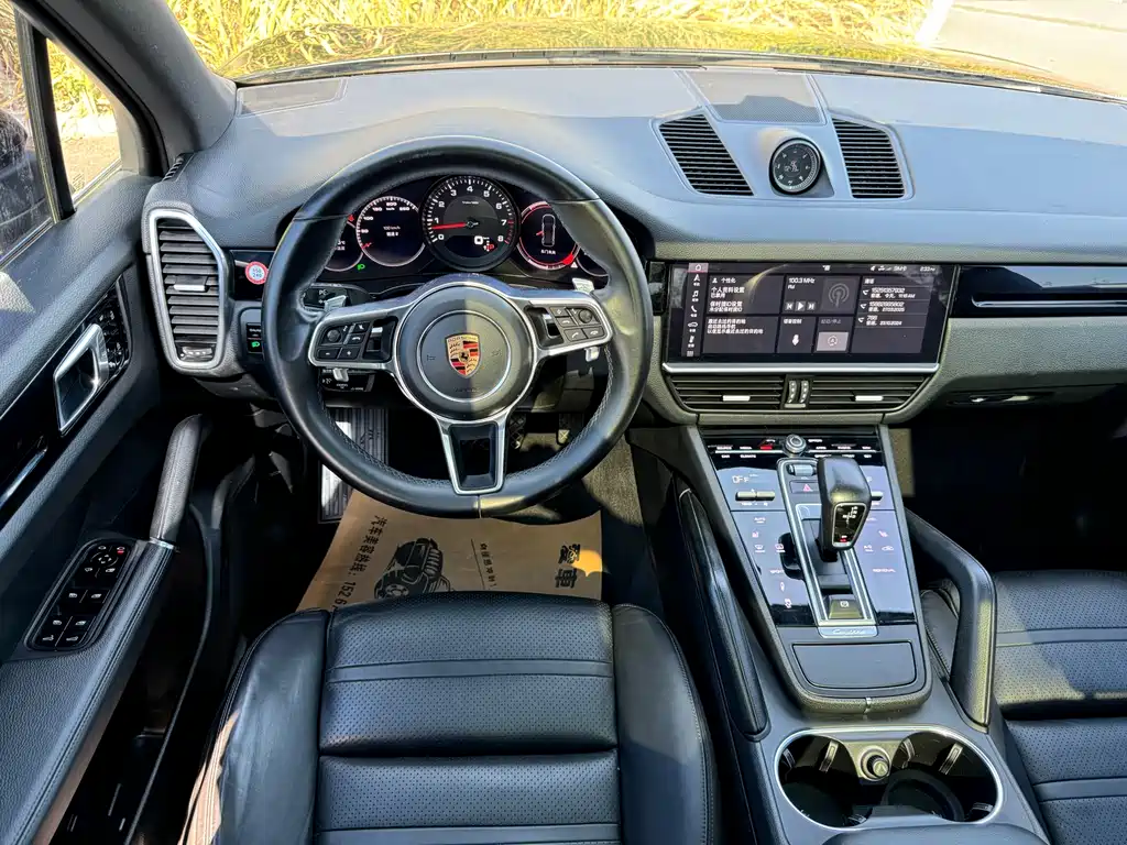 Porsche Cayenne 2019 — фото 8
