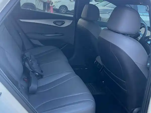 BYD Seal 07 DM-i 2025