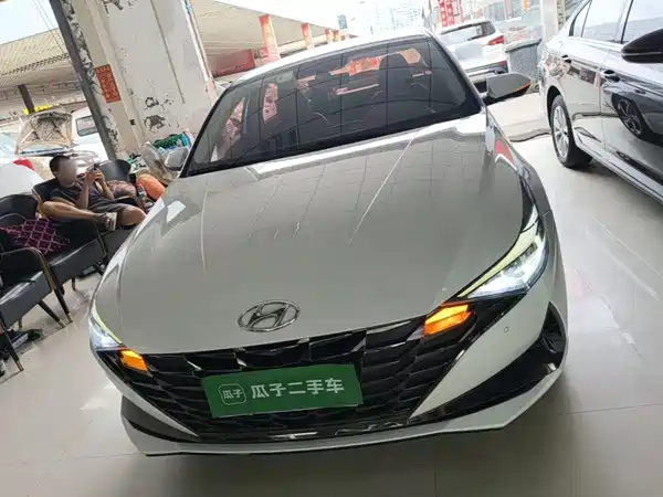 Hyundai Elantra 2021