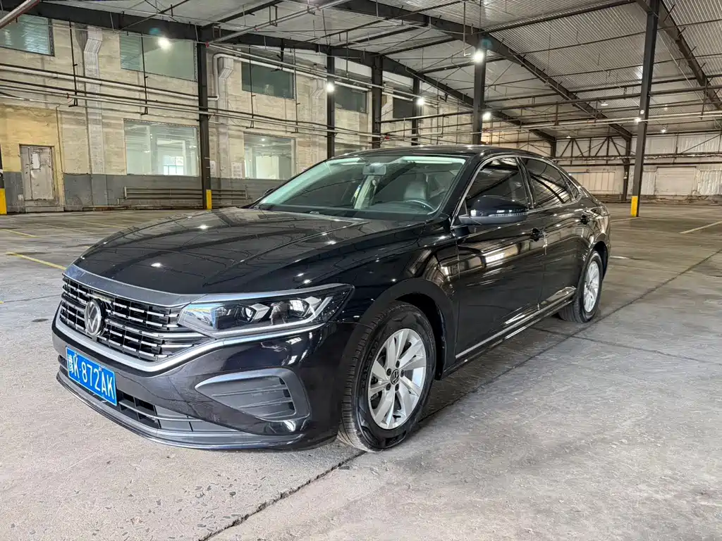 Volkswagen Passat 2023