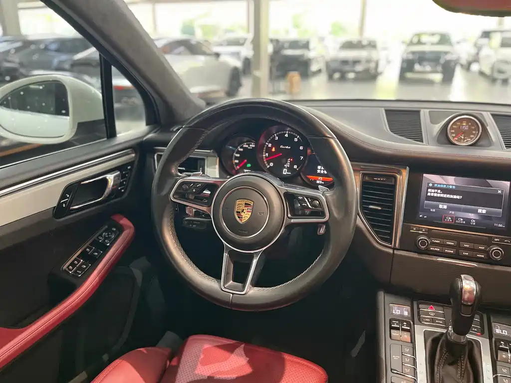 Porsche Macan 2016 — фото 8