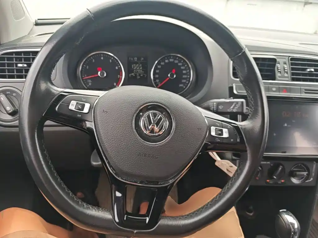 Volkswagen Polo 2018 — фото 11