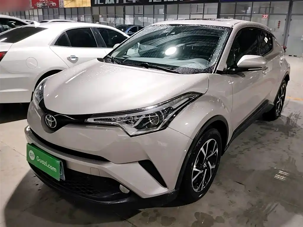 Toyota C-HR 2020 — фото 2