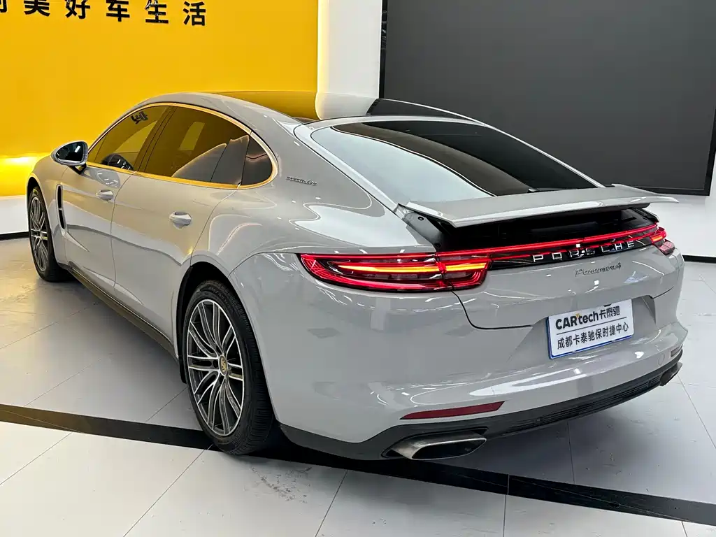 Porsche Panamera 2018 — фото 6