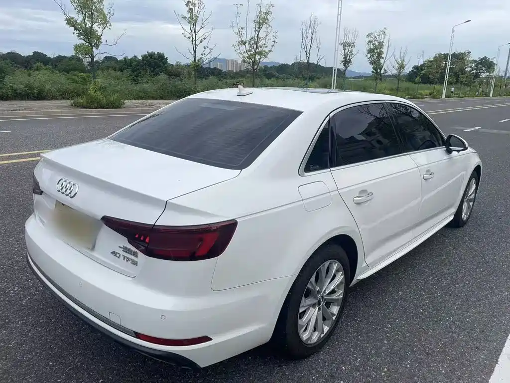 Audi A4L 2020