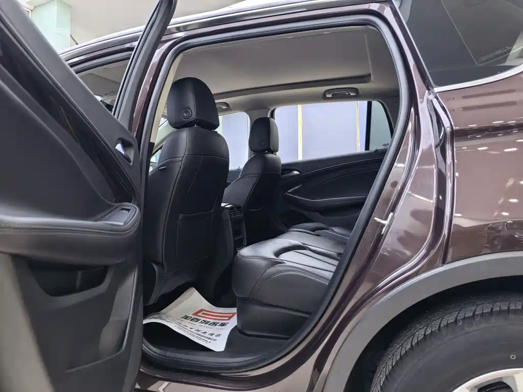 Buick Envision Plus 2018 — фото 10