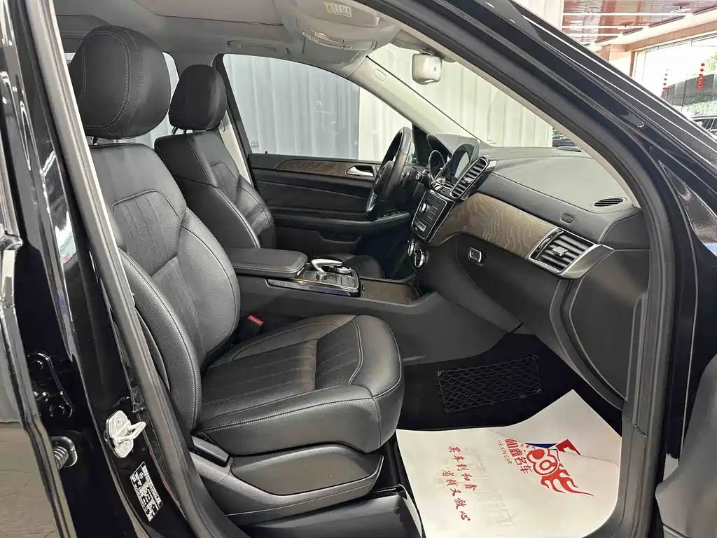 Mercedes-Benz GLE 2017 — фото 12
