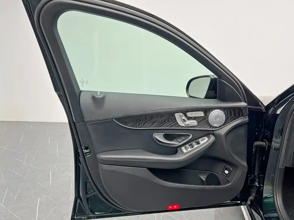 Mercedes-Benz C-Class 2021 — фото 13