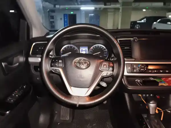 Toyota Highlander 2020