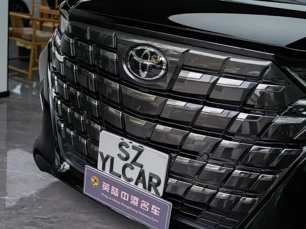 Toyota Alphard 2026 — фото 2