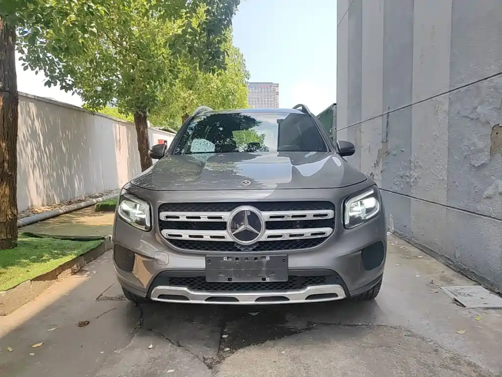 Mercedes-Benz GLB 2023