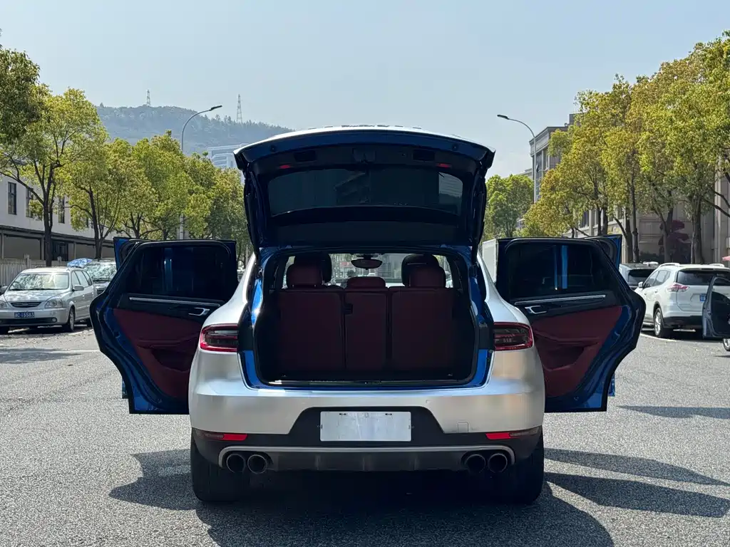 Porsche Macan 2017 — фото 18