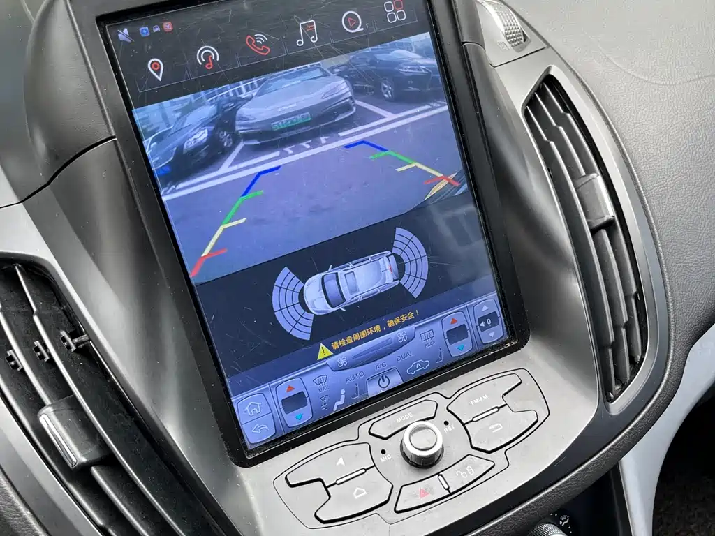 Ford Kuga 2014 — фото 15