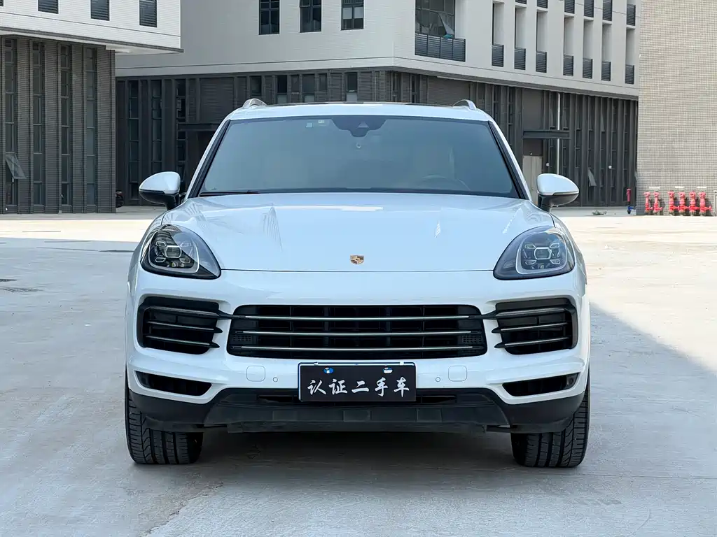 Porsche Cayenne 2019 — фото 2