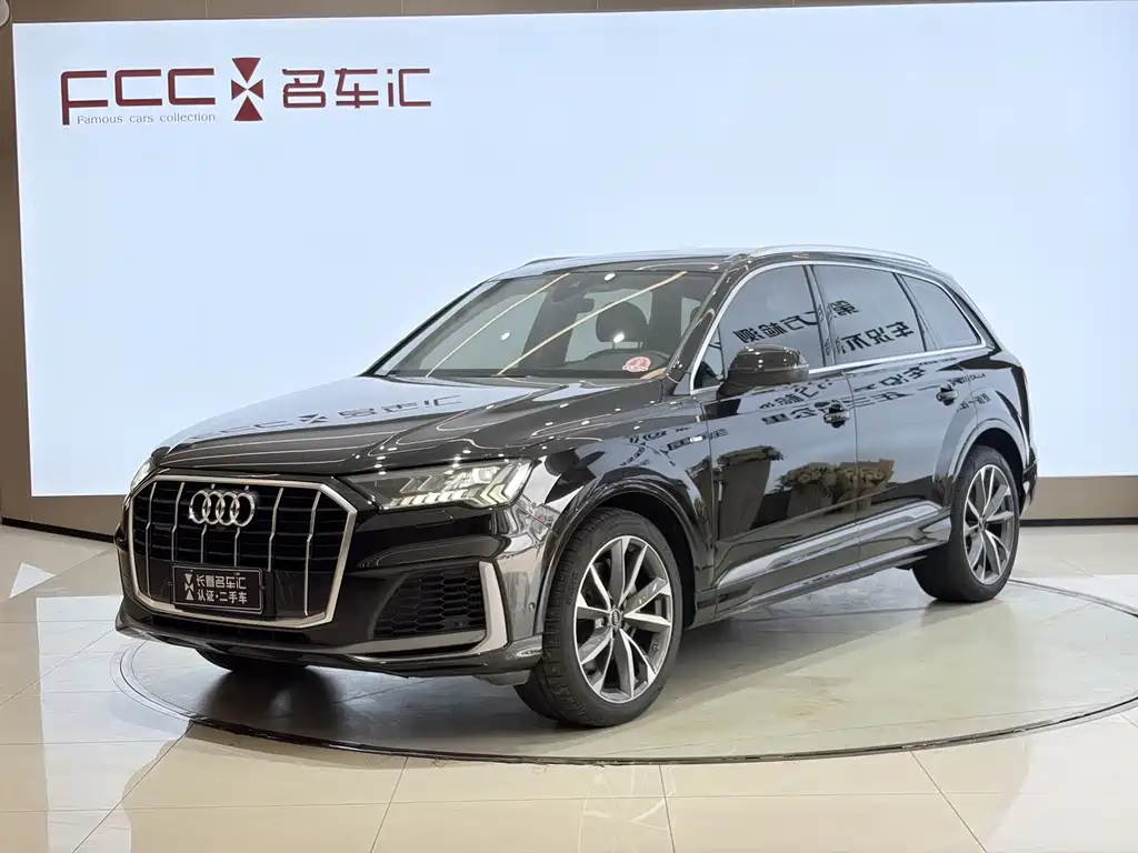 Audi Q7 2023 — фото 1