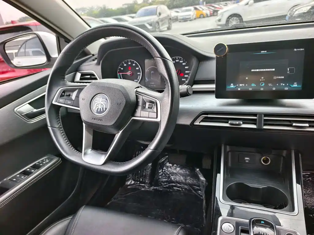 BYD Qin NEV 2020 — фото 14