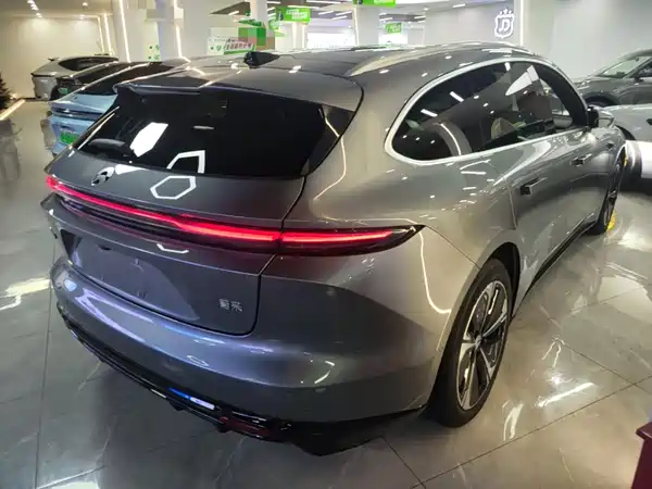 NIO ET5T 2025