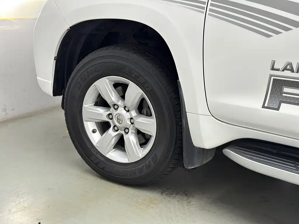 Toyota Prado 2016 — фото 43