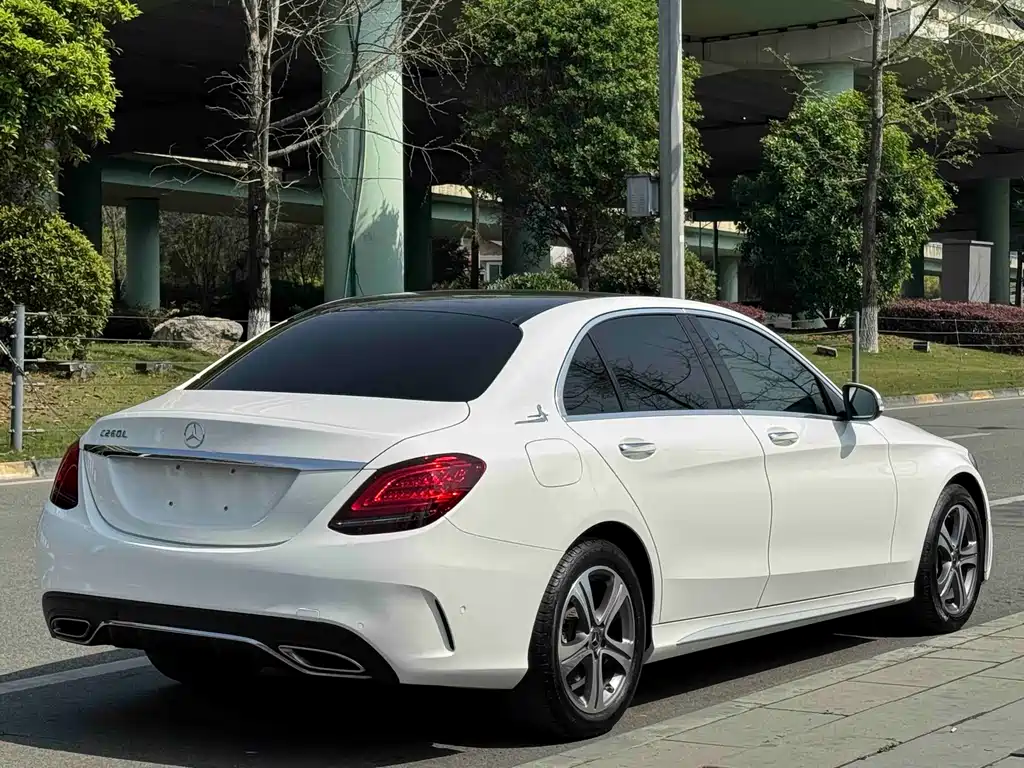 Mercedes-Benz C-Class 2020 — фото 16