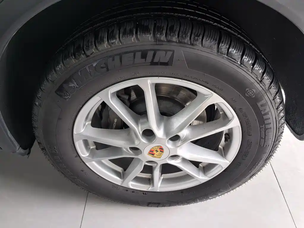 Porsche Cayenne 2015 — фото 7