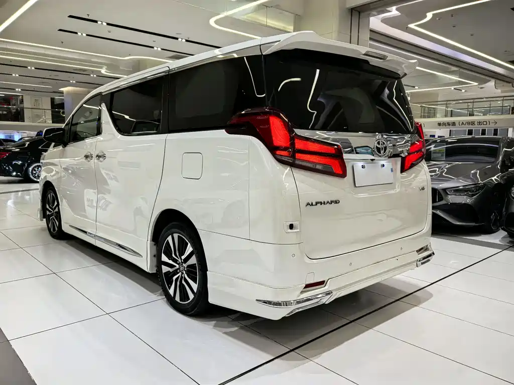 Toyota Alphard 2019 — фото 9