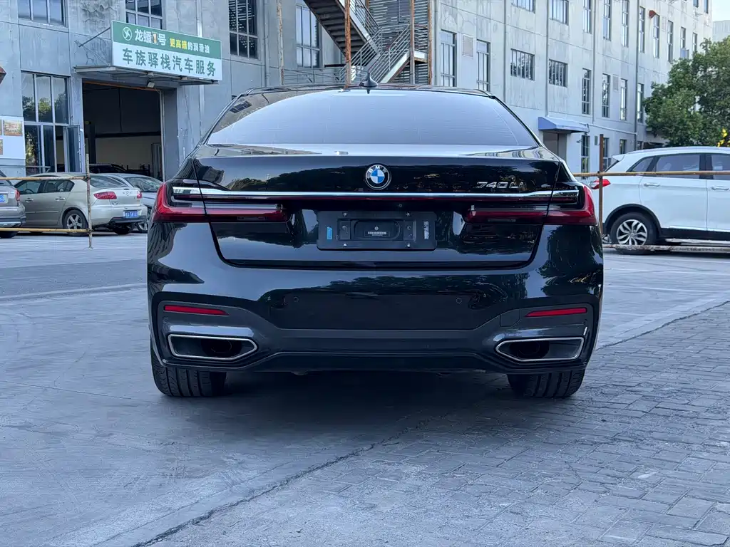 BMW 7 Series 2019 — фото 15
