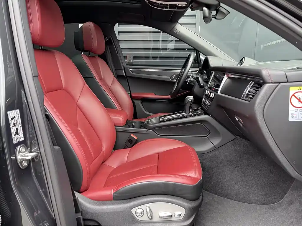 Porsche Macan 2023 — фото 15