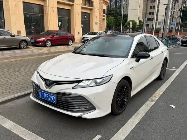 Toyota Camry 2021