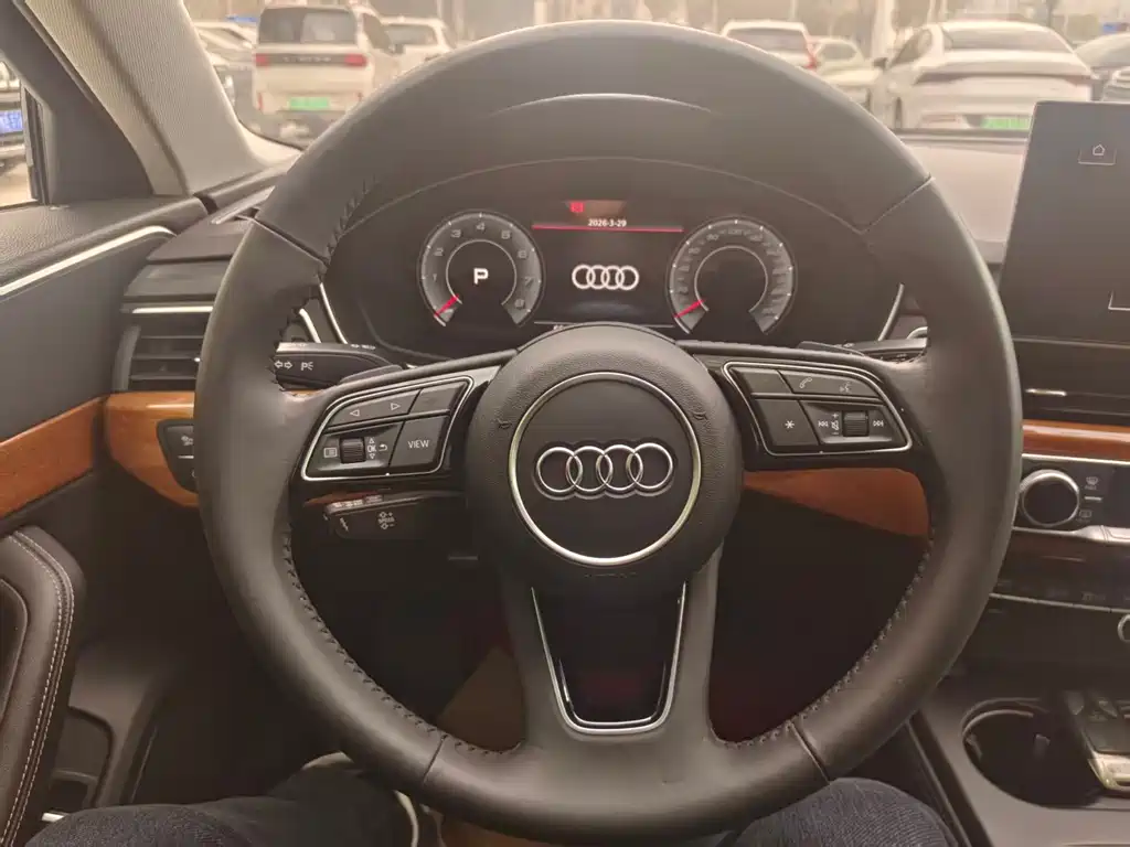 Audi A4L 2020 — фото 11