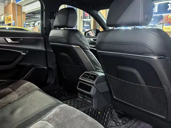 Audi A6L 2020