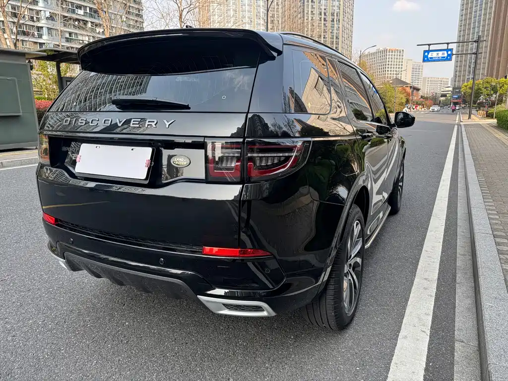 Land Rover Discovery Sport 2023 — фото 5