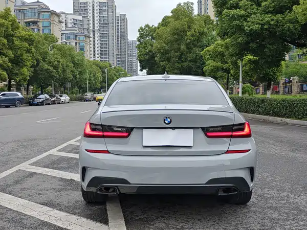 BMW 3 Series 2021