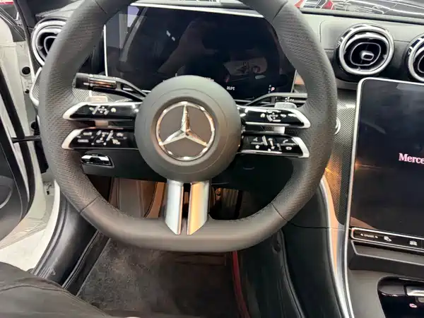 Mercedes-Benz C-Class 2025