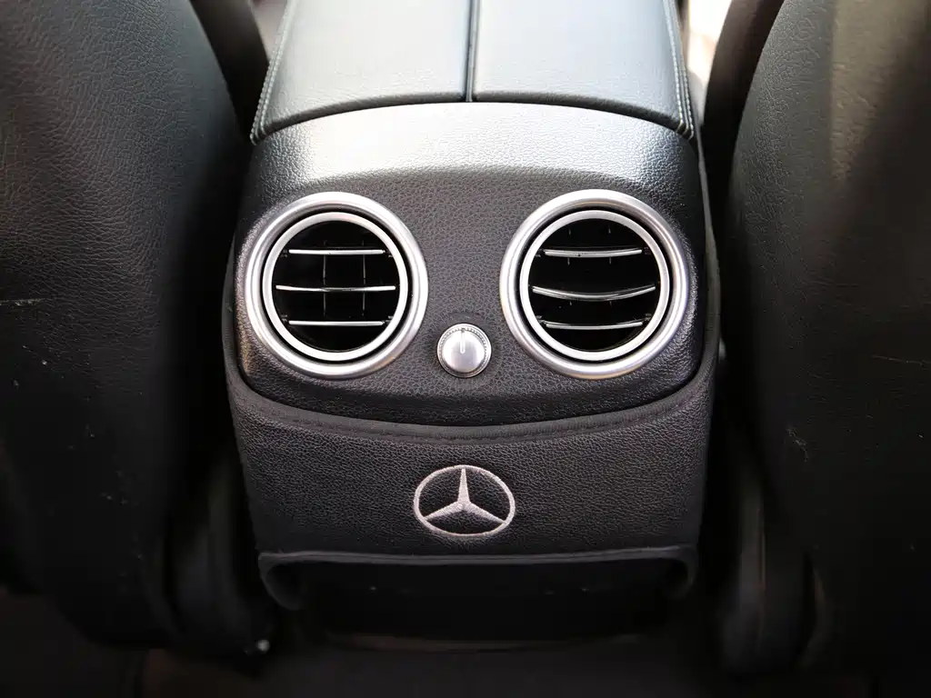 Mercedes-Benz GLC 2018 — фото 17