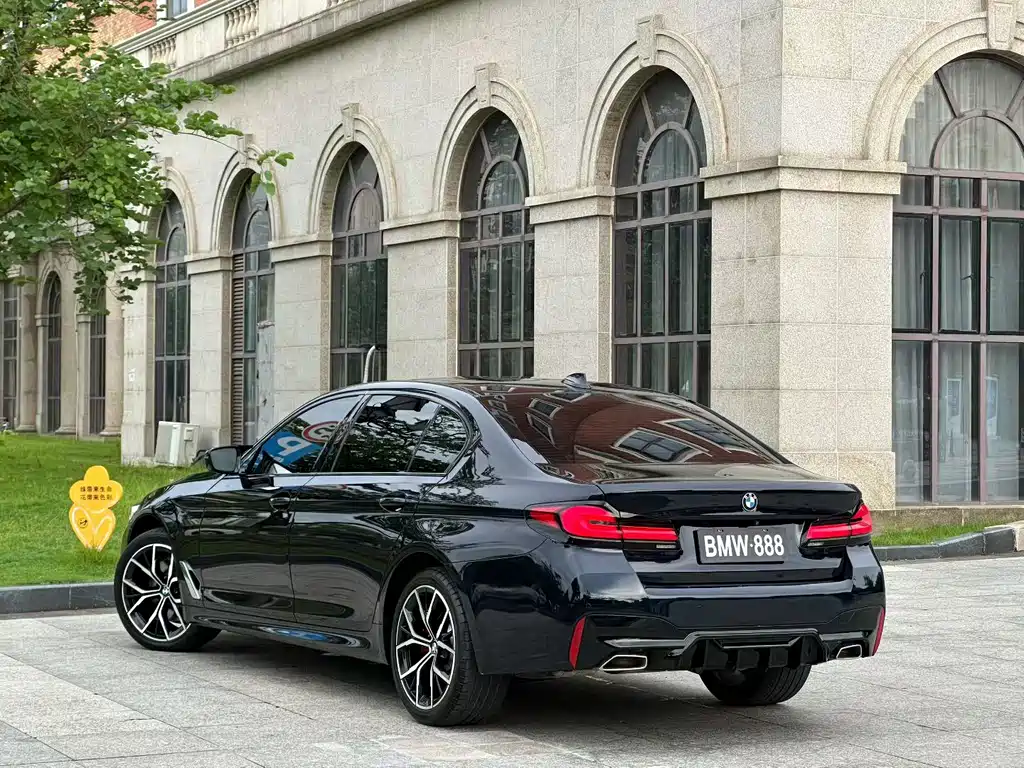 BMW 5 Series 2021