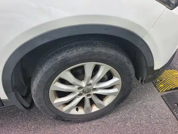 Dongfeng Fengshen AX7 2016