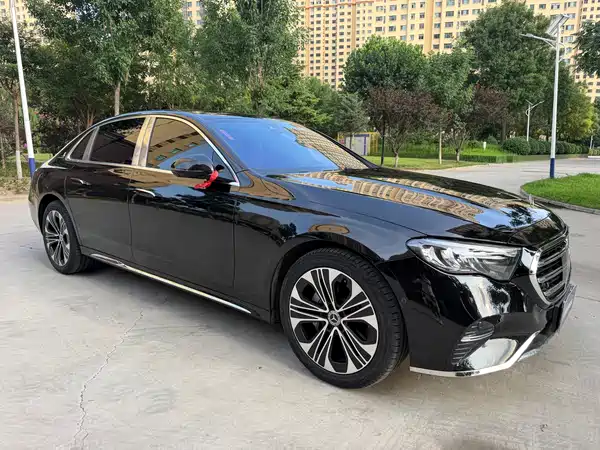 Mercedes-Benz E-Class 2025