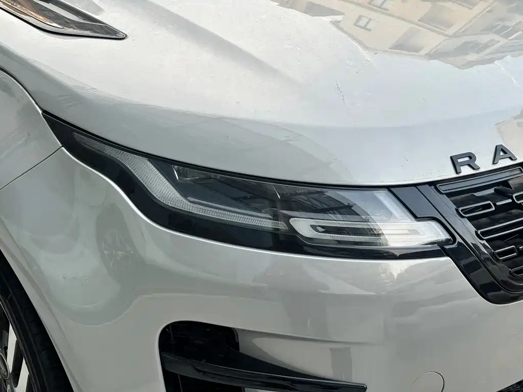 Land Rover Range Rover Evoque 2024 — фото 17
