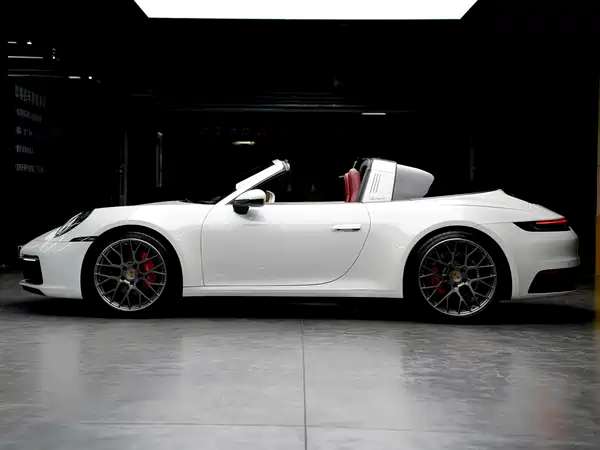 Porsche 911 2024