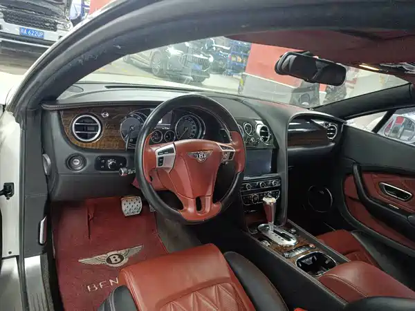 Bentley Continental 2012