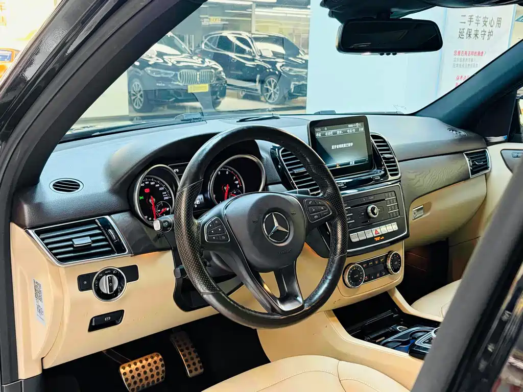 Mercedes-Benz GLE AMG 2017 — фото 10