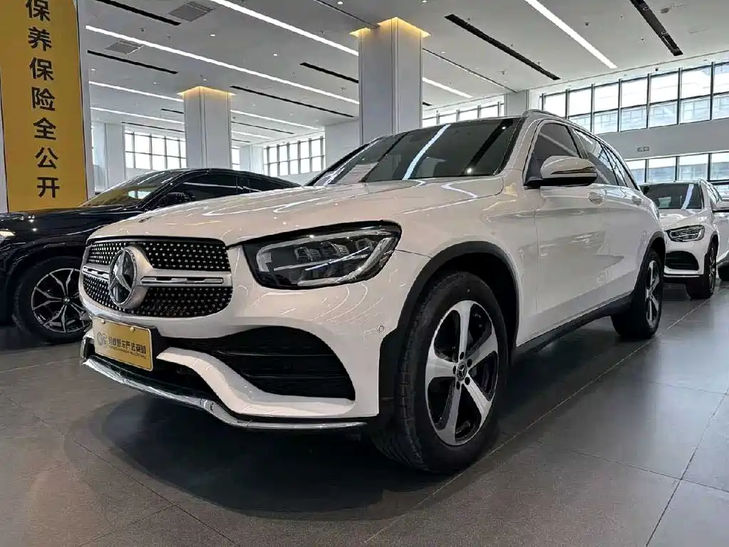 Mercedes-Benz GLC 2022 — фото 1